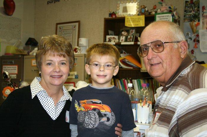 ron_and_georgeann_reynoldson_and_grandson_luke_reynoldson.jpg